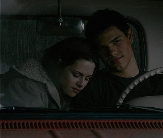 Bella Swan and Jacob Black in Twilight New Moon